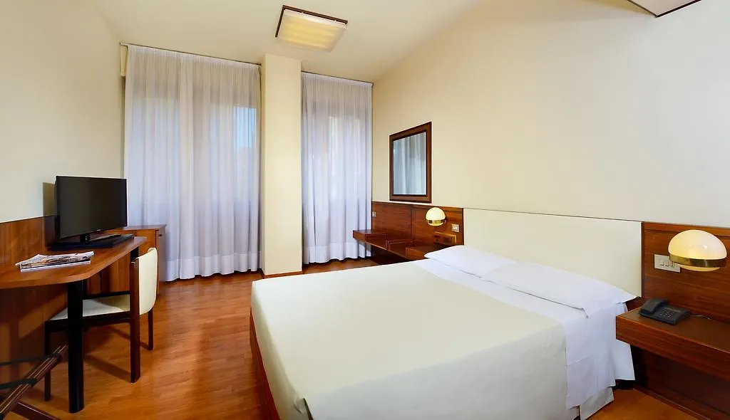 ****  Grand Hotel Elite Boloňa Itálie