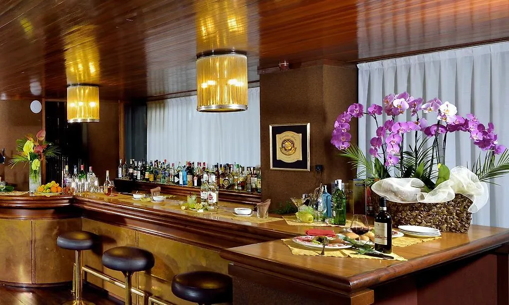 Grand Hotel Elite Μπολόνια 4*,